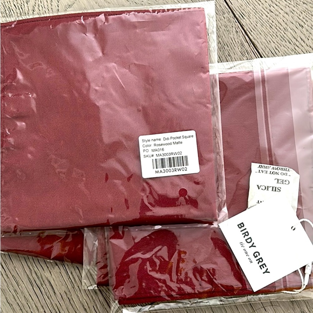 Birdy Grey pocket squares (Rosewood)